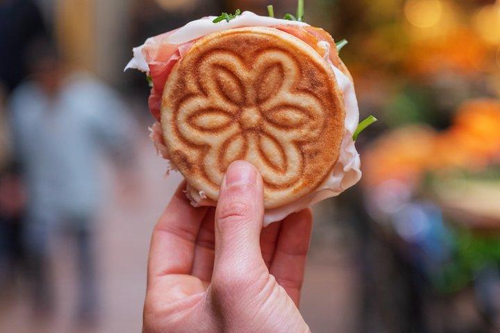 ボローニャフード＆マーケットツアー（郷土料理、パスタ、ワインなど）