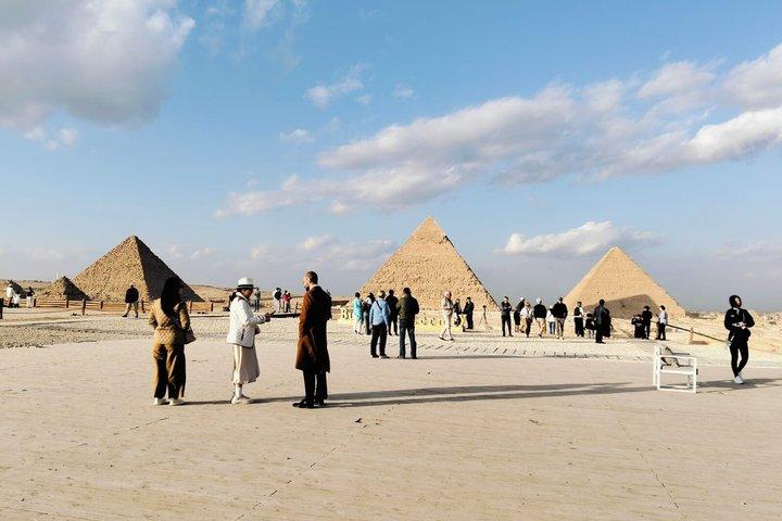 Tour privato delle piramidi dell'alba con Guida Esperta