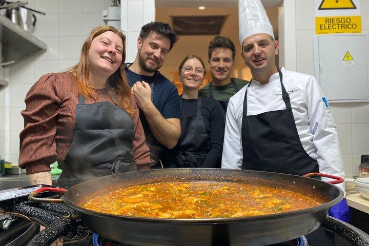 Madrid : Paella Sangria und Churro machen Unterricht im Stadtzentrum