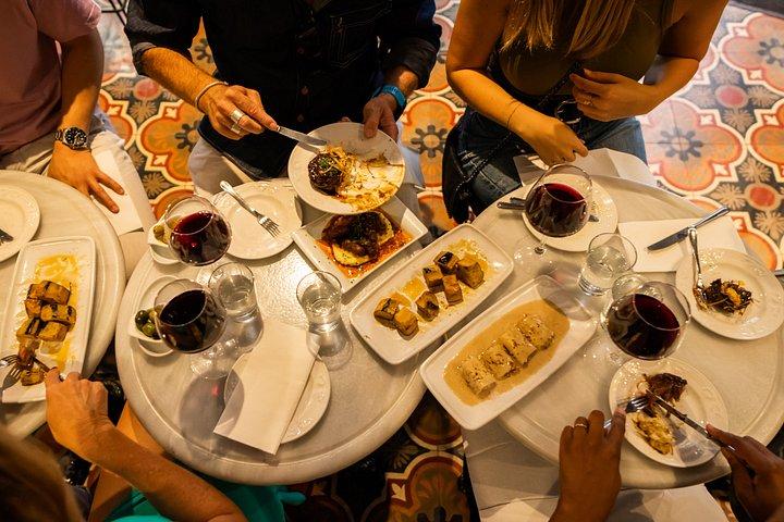Barcelona Gothic Quarter VIP Tapas e Wine Tour