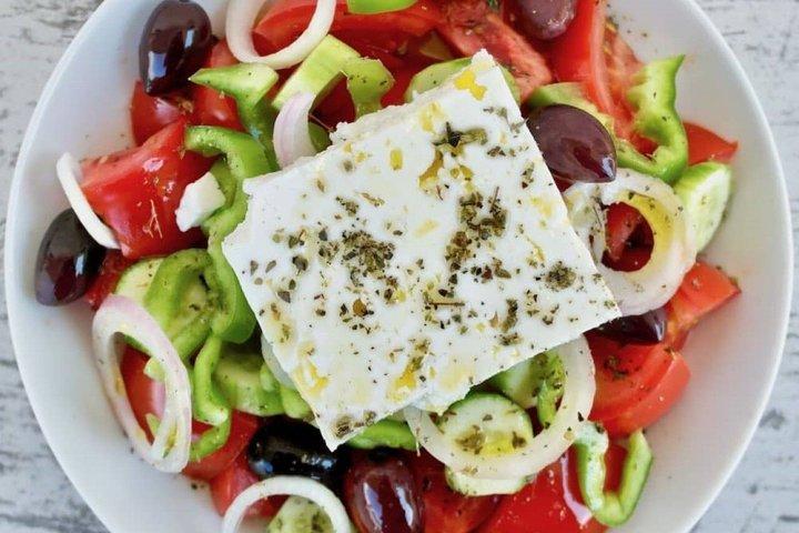 Santorini Local Food Tour met traditionele Taverna maaltijd