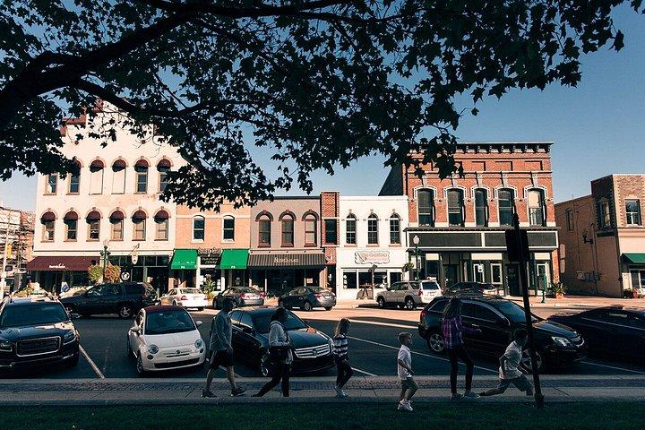 Books, Bites& Brews - Noblesville Shopping & Foodie Walking Tours