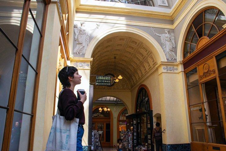Private Paris Fashion and Shopping Experience Option with Car