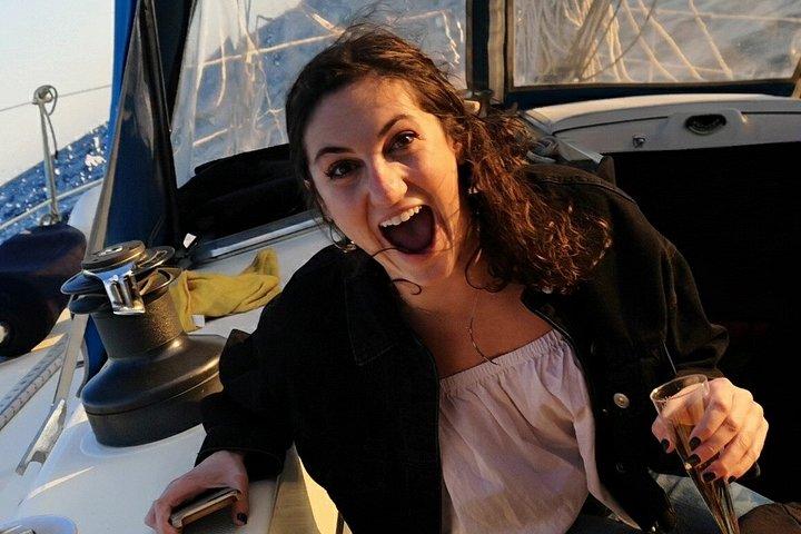 Authentische Barcelona Segeltour mit Schwimmen & Trinken