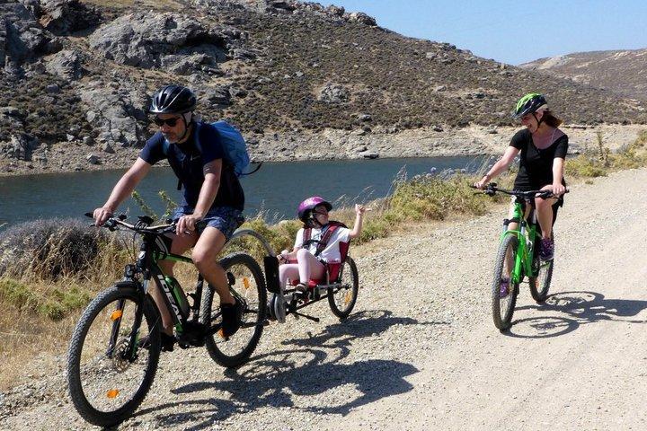Tour in bicicletta di Mykonos alla spiaggia di Fokos con E-Bike opzionale