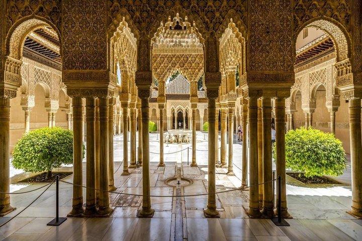 Visita Guiada Privada a La Alhambra sin Colas