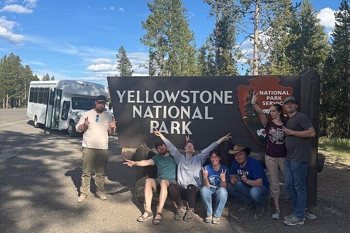 Yellowstone Upper Loop Tour with Lunch