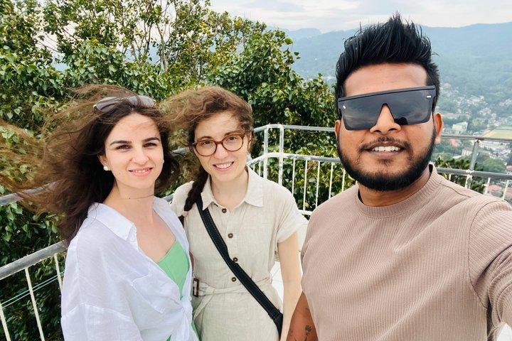 Private Driver in Sri Lanka for Groups