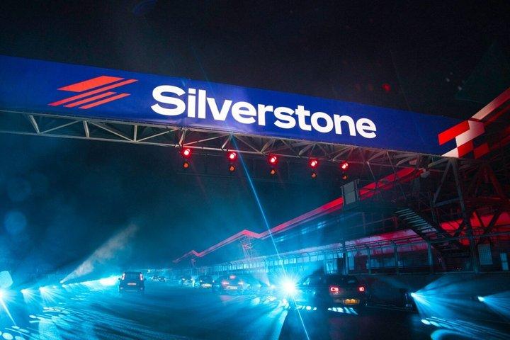 Silverstone Circuit Event Chauffeur privé d'une journée au départ de Londres