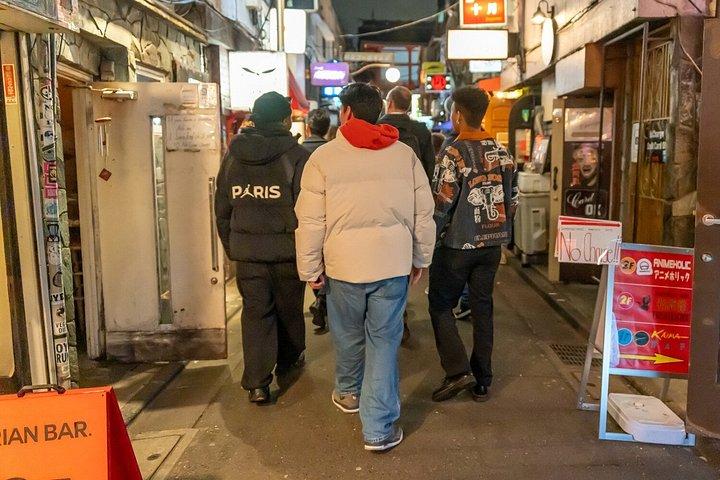 英語ガイド付き東京完全カスタムプライベートナイトツアー
