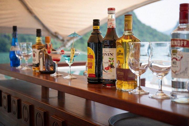 ハロン湾からプライベートクルーズ-ランハ湾-白頭龍湾