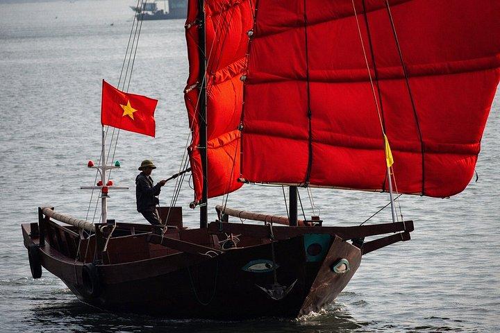 ハロン湾からプライベートクルーズ-ランハ湾-白頭龍湾