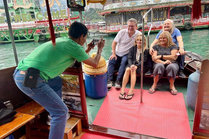 Explore Hong Kong: Aberdeen + Edifício Público Tour