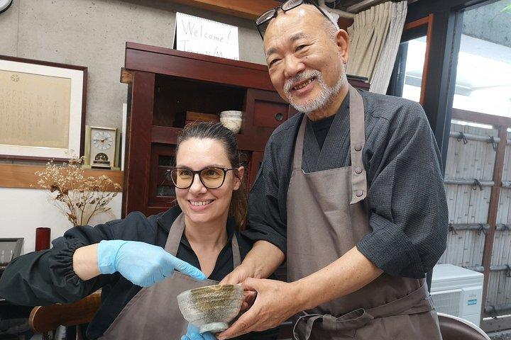 Traditionel Kintsugi Workshop med en Master Craftsman