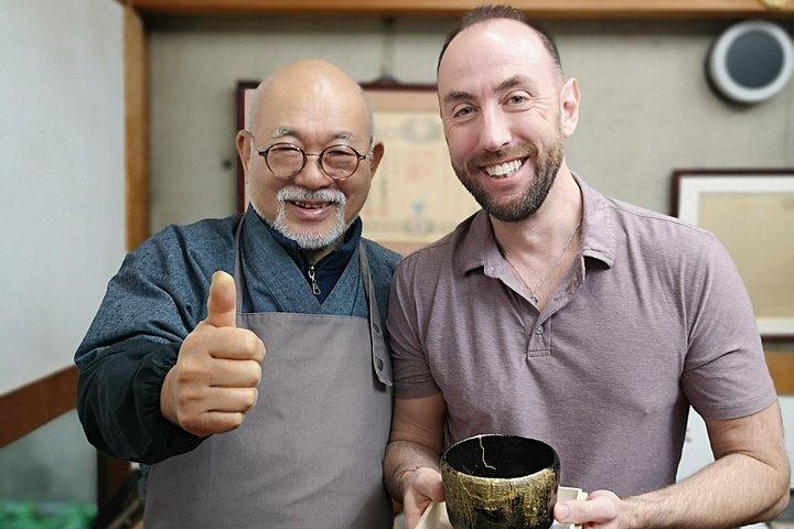 Traditionel Kintsugi Workshop med en Master Craftsman