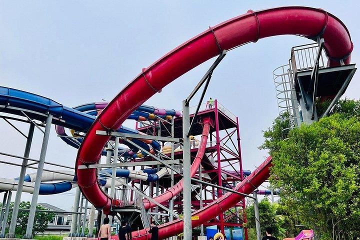 チューブトレックウォーターパークファミリーとスリル満点の日帰りパスチェンマイ