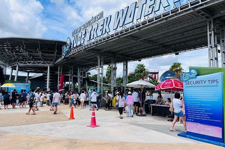 チューブトレックウォーターパークファミリーとスリル満点の日帰りパスチェンマイ