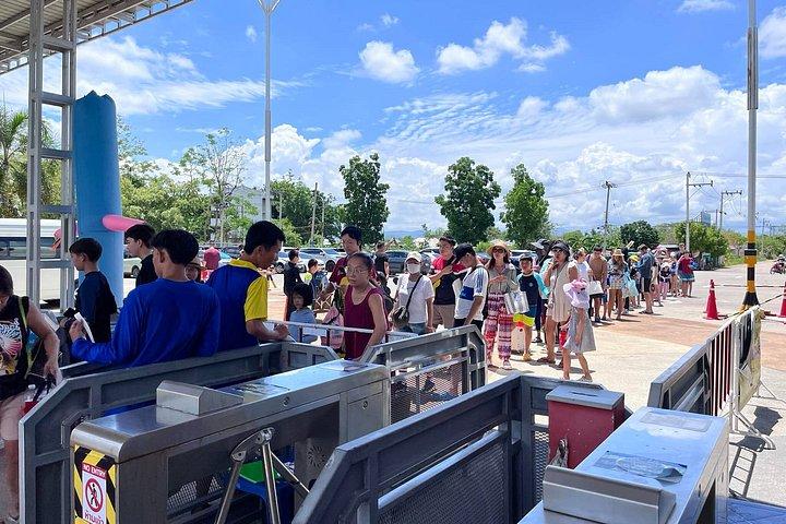 チューブトレックウォーターパークファミリーとスリル満点の日帰りパスチェンマイ