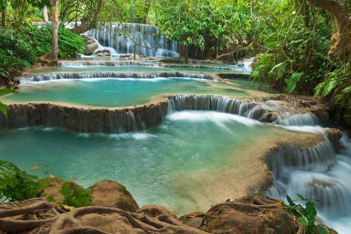 Excursion privée d'une journée à Luang Prabang sur mesure avec un Guide local