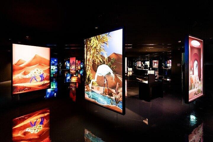 ドバイ・アルテ美術館入場券（アルテ・ティーバー付き）