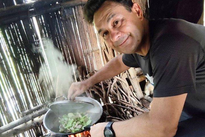 チェンライ・ジャングル・トレックヒルトライブ滝温泉付き