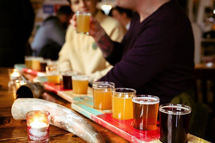 Reykjavík Pub Crawl Tour with Drinks and Games