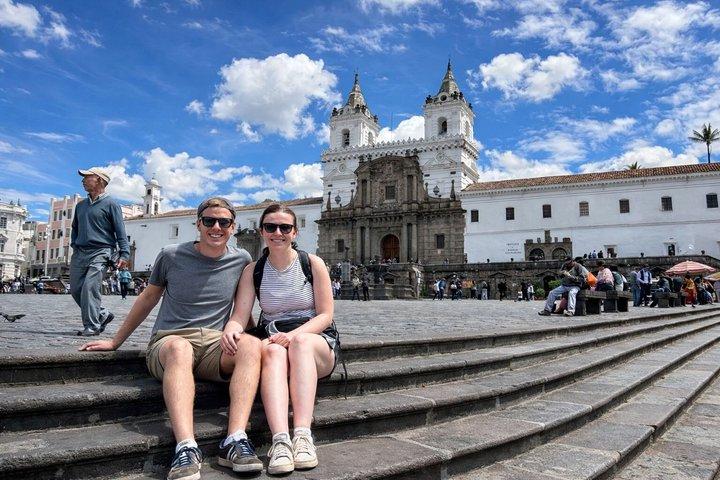 Tour a pie por Quito : Explora los principales lugares de interés y joyas ocultas