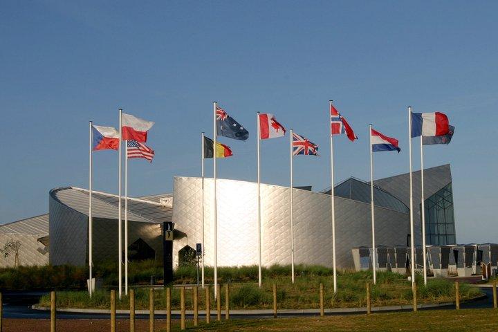 Dagtour door Normandië Juno Beach en Canadese locaties vanuit Parijs