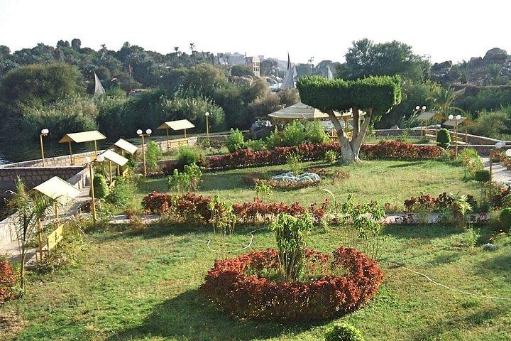フェルッカによる植物園&エレファンティンアイランド