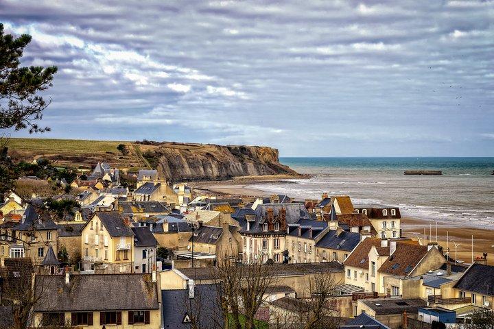 Normandy D-Day Juno Beach: Immersive Small Group Tour from Paris