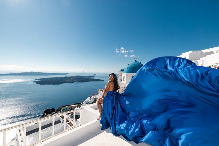 Santorini Flying Dress Experience com Hotel Pick Up and Drop Off