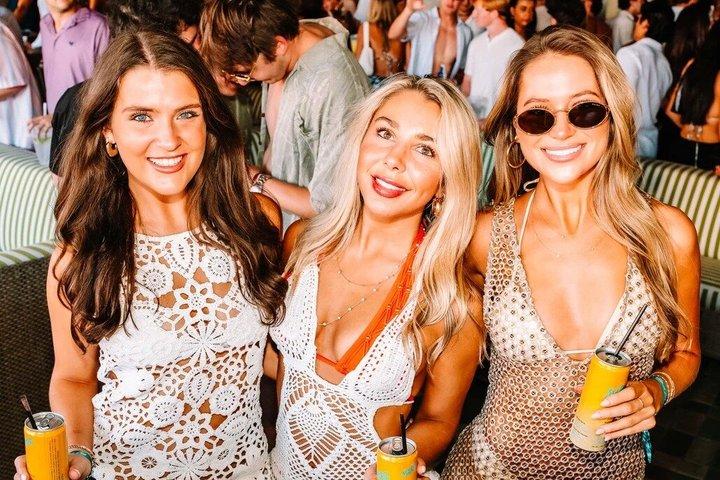 Las Vegas Pool Crawl con Party Bus e bevande gratuite