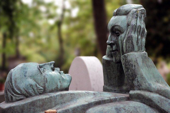 Père-Lachaise Secrets : 墓地探偵になろう