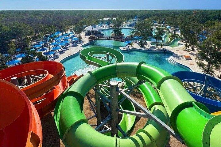 Cozumel : ウォーターパーク＆クザビーチ、ビュッフェ＆オープンバー付き