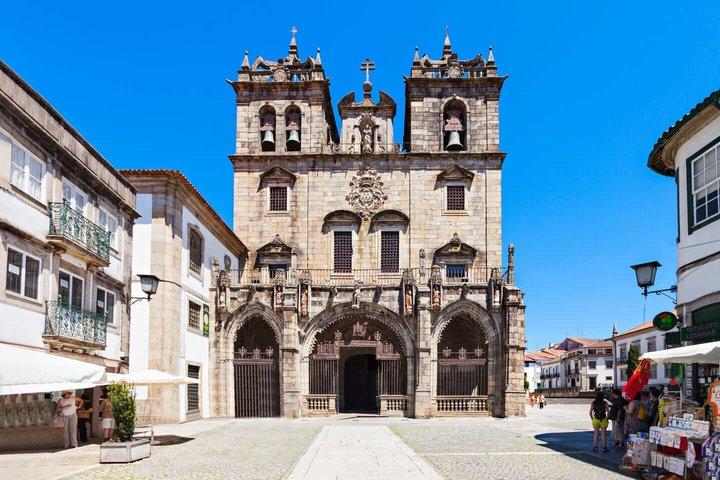 Hello Braga: Private 2-Hour Intro City Walk with Local Guide