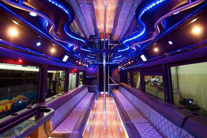 Las Vegas Pool Crawl con Party Bus e bevande gratuite
