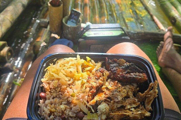 ブルーホール、秘密の滝＆モンテゴ湾からのバンブー川ラフティング