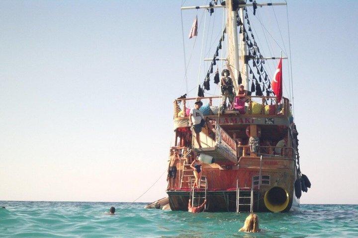 Kuşadası Full Day Aegean Boat Cruise with Lunch and Transfers