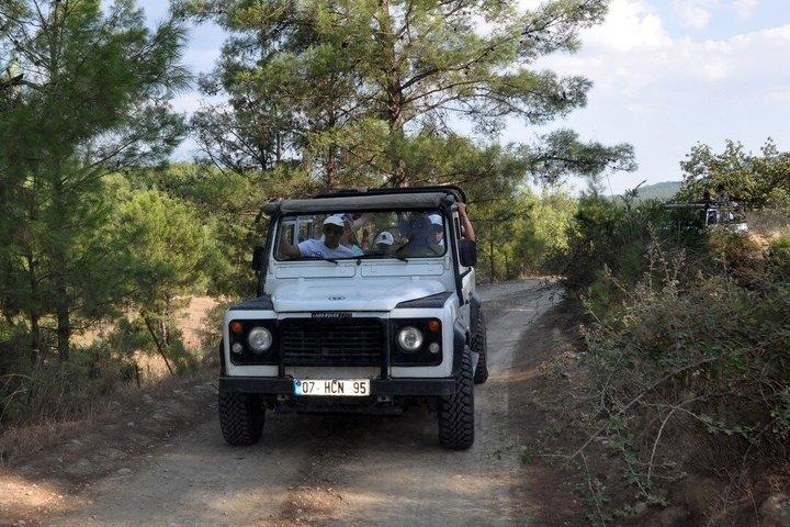 Kemer Jeep Safari Tour med frokost ved floden og hotel transfer