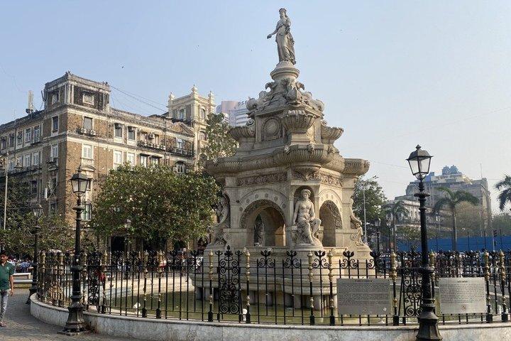 ムンバイ・フード・ツアー—178年のボンベイを皿に