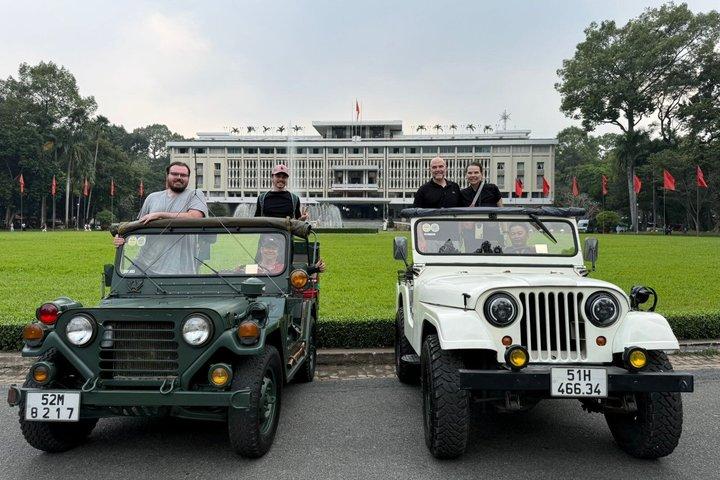 Saigon Discovery by US Army Jeep: História do dia e comida de rua noturna