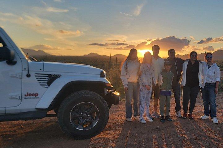 Tour pubblico in jeep del Great Western Trail al tramonto
