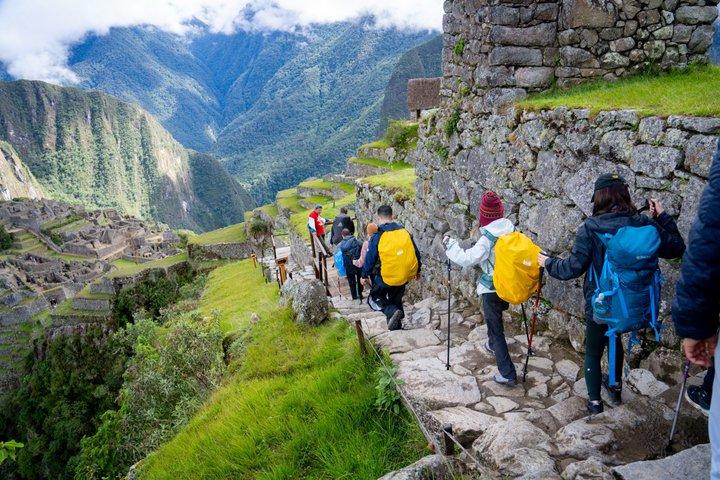 2 dagars Heliga Dalen och Machu Picchu Tour med Vattenfall
