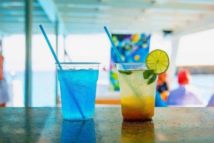 難破船からブルーラグーンへ─パフォス発アイコニックな1日ツアー