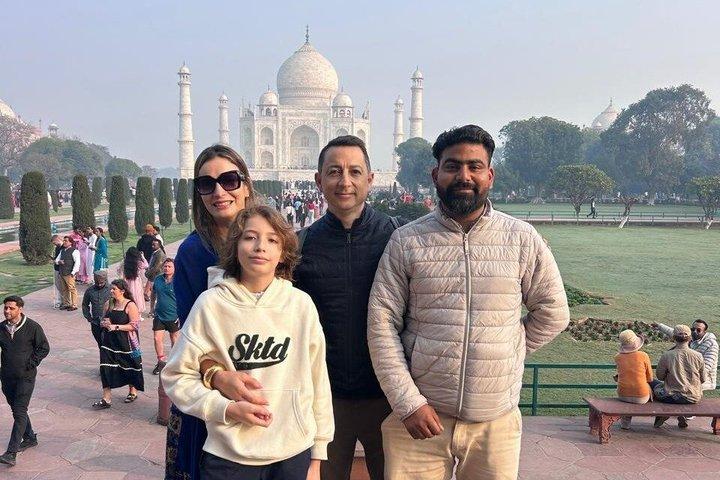 Agra : - Visita guiada sin colas Taj Mahal con complementos opcionales