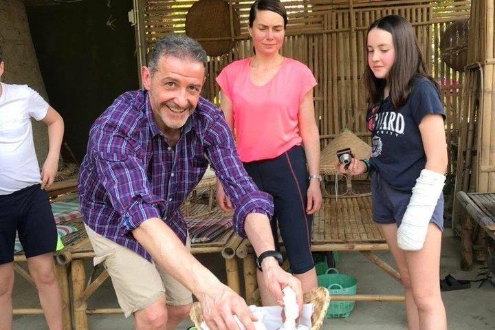 Nord thailandsk madlavningsklasse og gårdstur i Chiang Mai