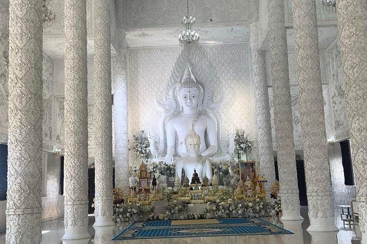 Stunning tour at Golden Triangle and 3 countries border view
