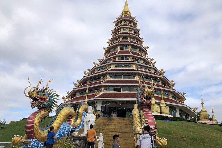 Stunning tour at Golden Triangle and 3 countries border view