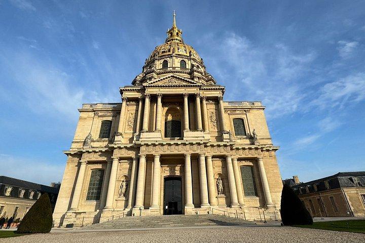 レ・アンヴァリッドのパリ・ナポレオン墓地と陸軍博物館