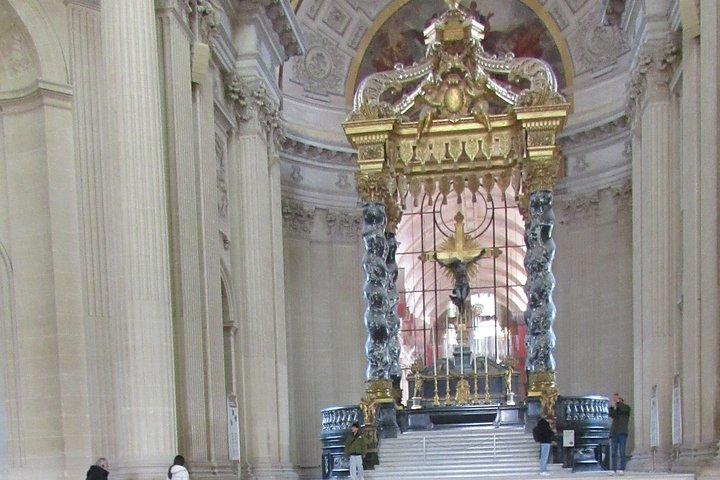 レ・アンヴァリッドのパリ・ナポレオン墓地と陸軍博物館